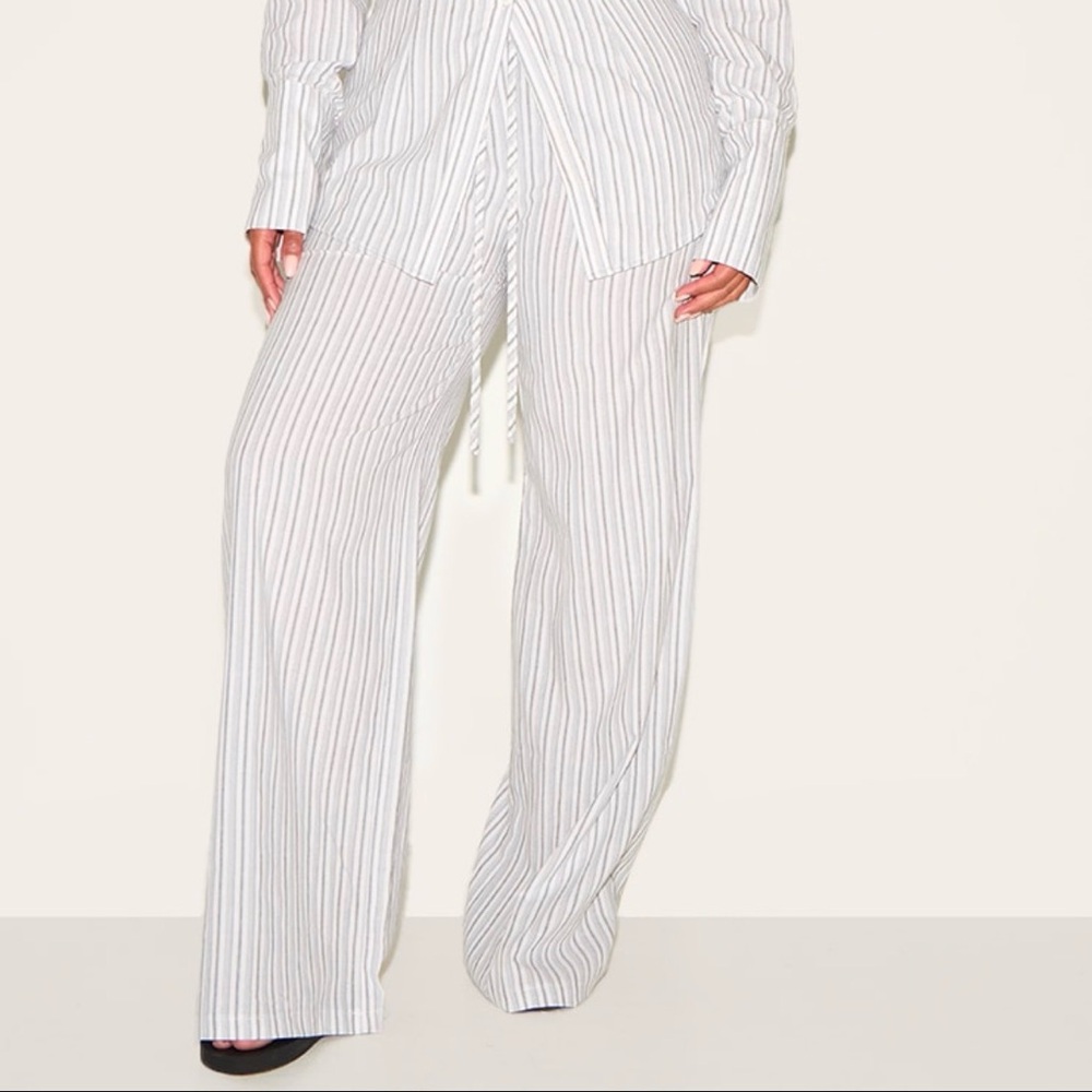 PrettyLittleThing White Striped Straight Leg